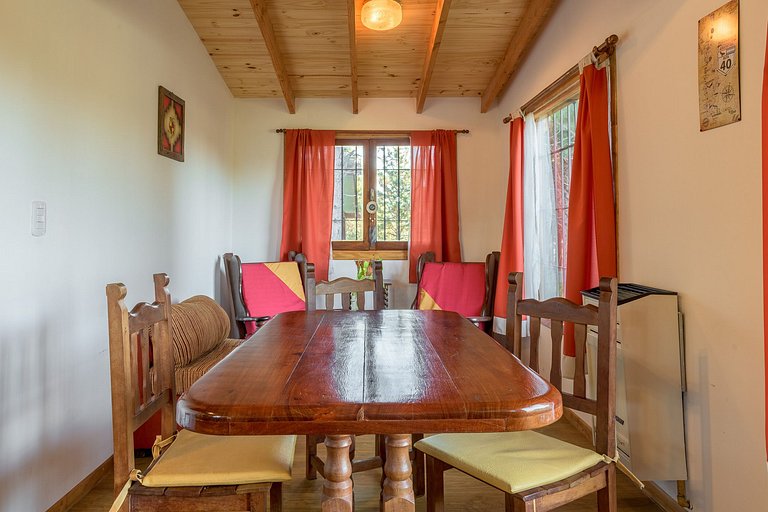 Family cabin with patio and grill - near the lake - wifi