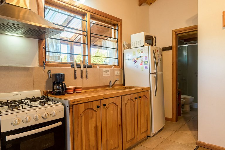 Family cabin with patio and grill - near the lake - wifi