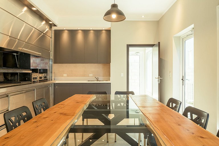 modern house on Av.Pioneros 5 minutes from downtown.grill