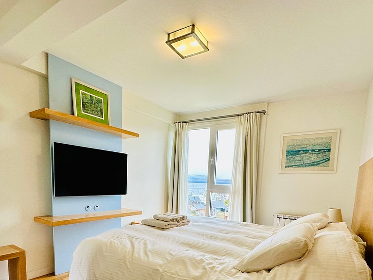 Apartamento boutique com vista para o lago, garagem, piscina