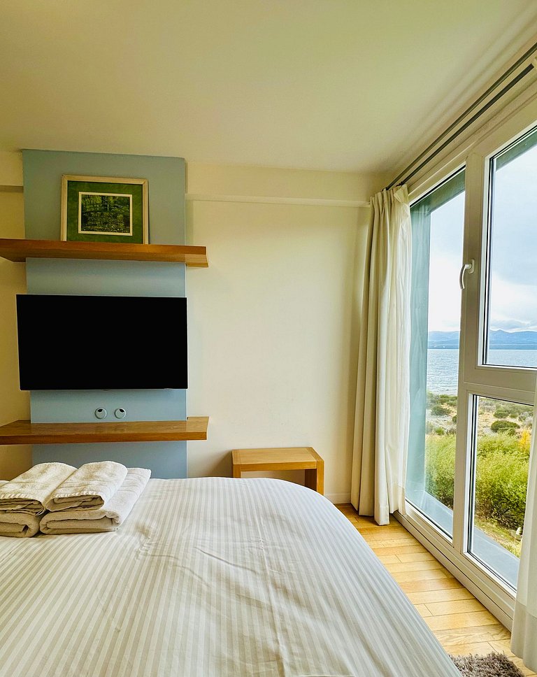 Boutique sobre el Lago Nahuel Huapi