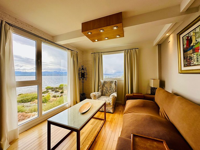 Boutique sobre el Lago Nahuel Huapi