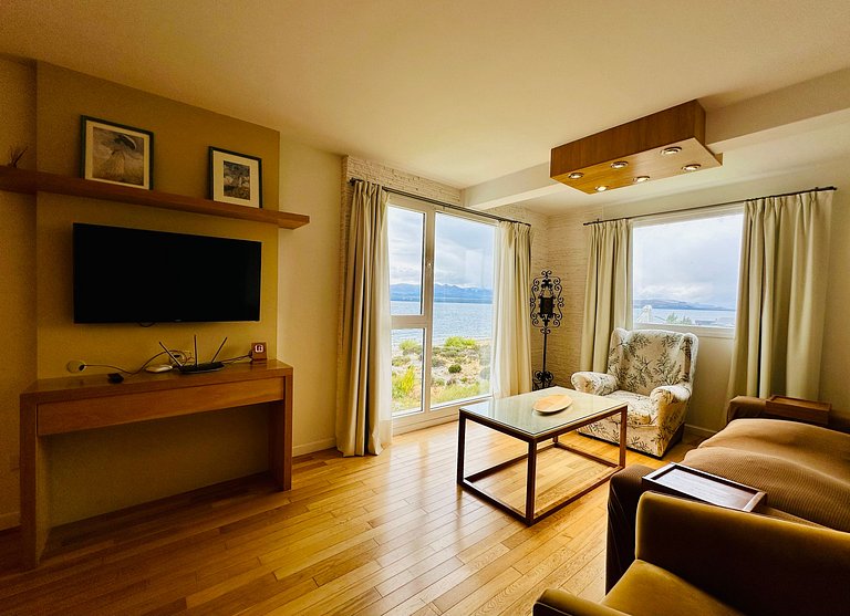 Boutique sobre el Lago Nahuel Huapi