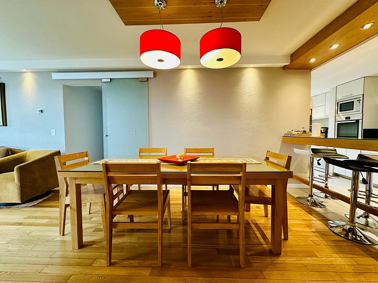 Apartamento boutique com vista para o lago, garagem, piscina
