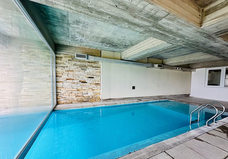 Oasis in front of the Lake with incredible views,pool,garage
