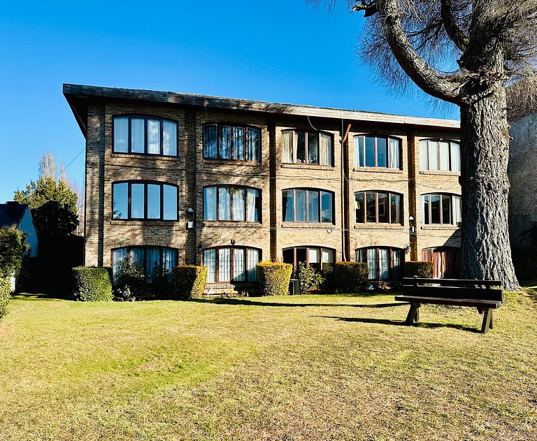Saint Moritz Bariloche. Mtn and Lake Views.